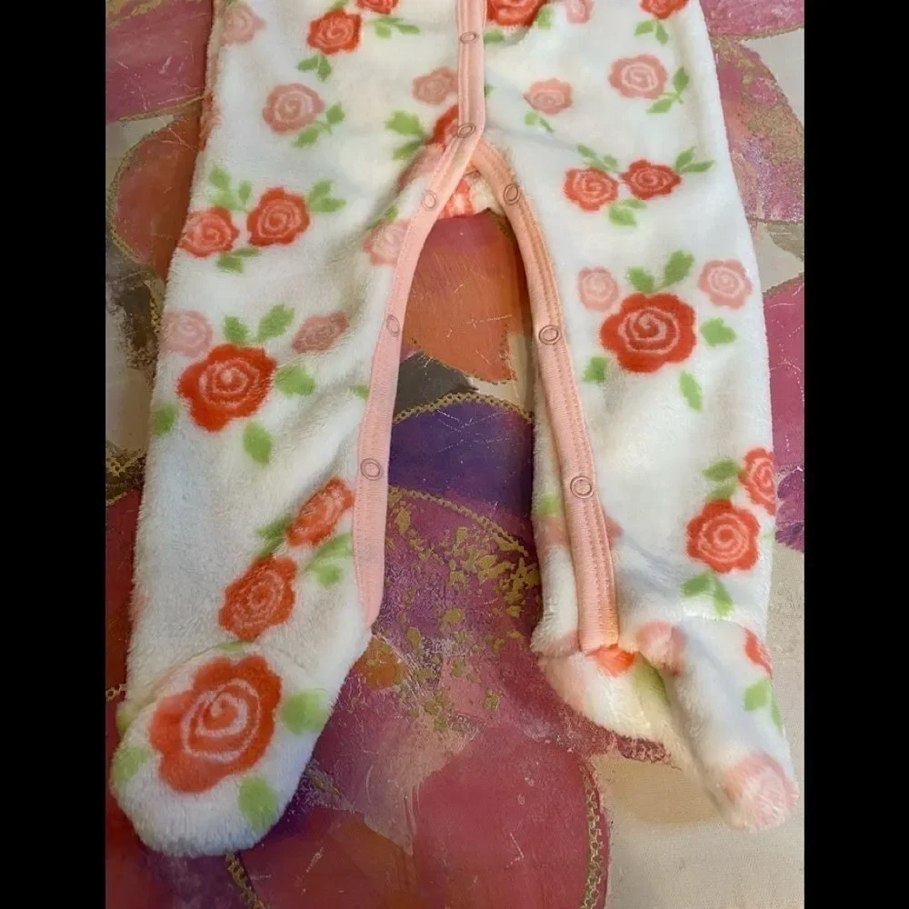 🛍Little joy Girls size 6-9 moths one piece floral Pijama